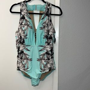 Cacique BNWT size:14